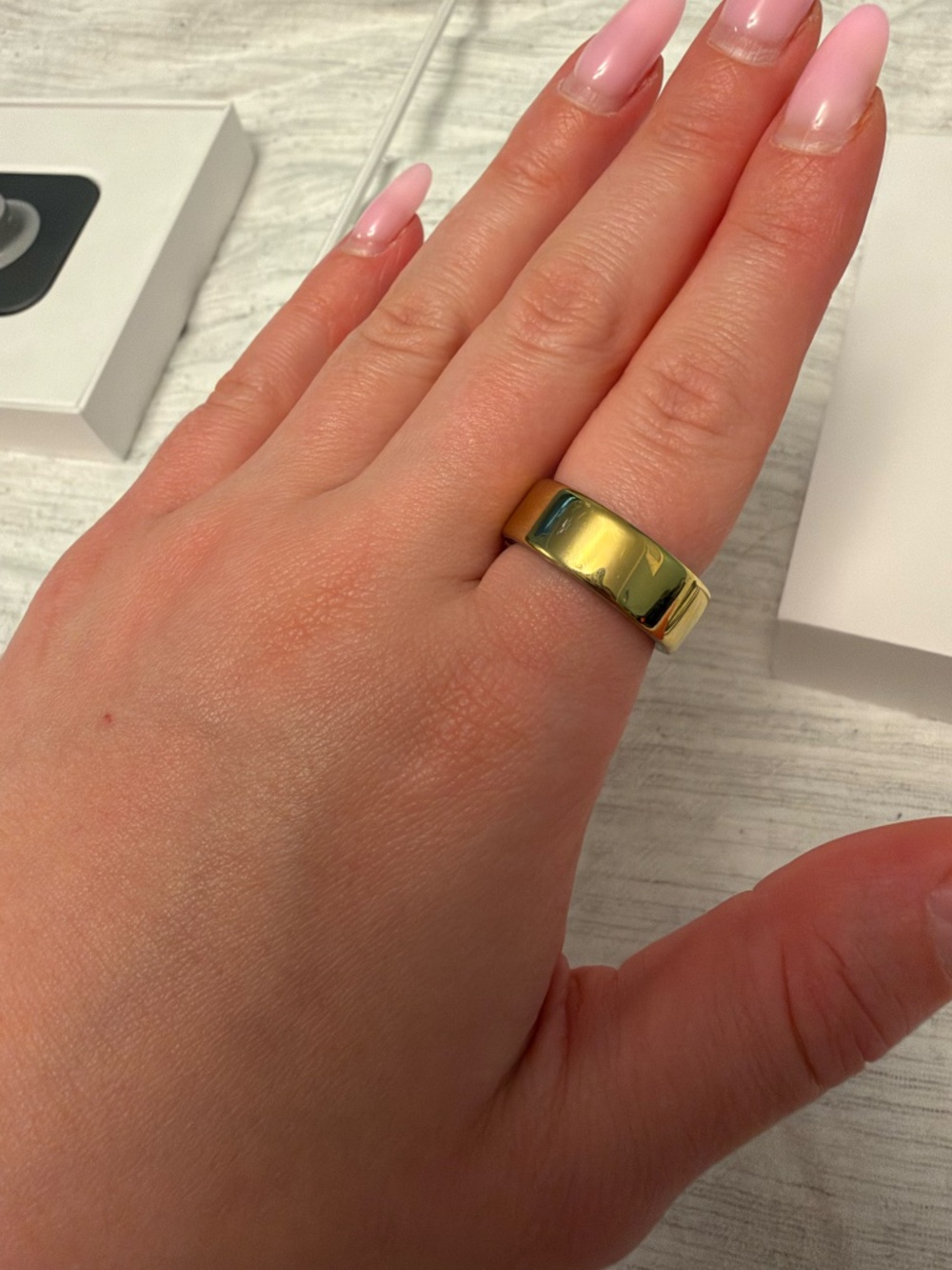 oura ring gen 4 gold size 8 - Picture 2 of 8